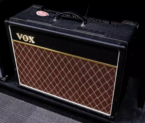 Store Special Product - Vox - AC15C1